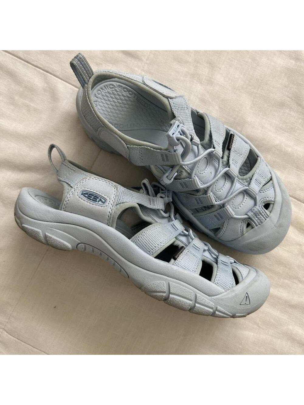 Keen Newport Women's Light Gray/Blue Closed-Toe Sport Sandals